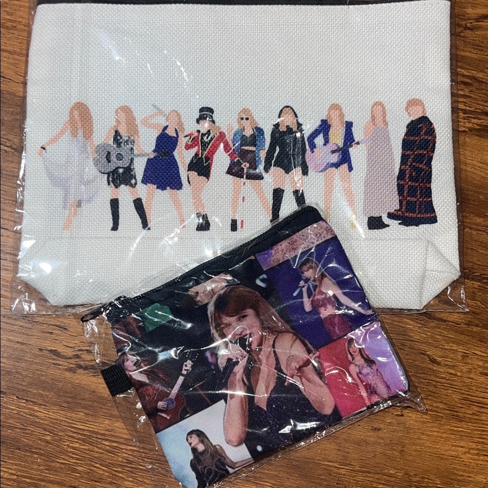 Taylor Swift Stylish White and Black Pouch Set